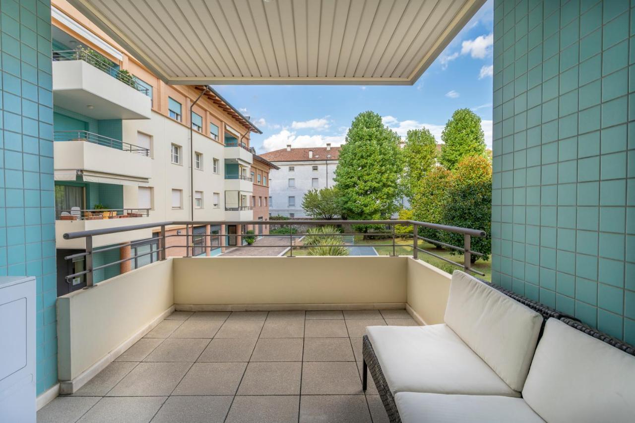 אודינה Teatro Nuovo Apartment With Free Parking מראה חיצוני תמונה
